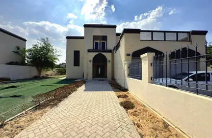 Villa - 3 Bedrooms - 4 Bathrooms for rent in Regional - Jumeirah Park - Dubai