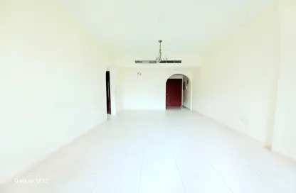 Apartment - 1 Bedroom - 2 Bathrooms for rent in Al Zain Tower - Al Nahda - Sharjah