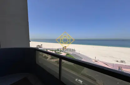 Apartment - 3 Bedrooms - 3 Bathrooms for rent in Corniche Tower - Ajman Corniche Road - Ajman