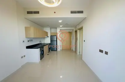 شقة - غرفة نوم - 1 حمام للايجار في نافيتاز للاقامة و الشقق القندقية - داماك هيلز 2 - دبي