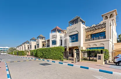 Villa - 5 Bedrooms - 6 Bathrooms for rent in Roda Beach Resort Villas - Jumeirah 3 - Jumeirah - Dubai
