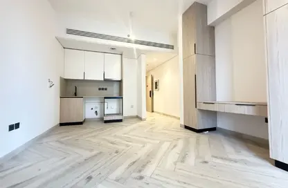 Apartment - Studio - 1 Bathroom for rent in Empire Residence - Jumeirah Village Circle - Dubai