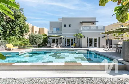 Villa - 5 Bedrooms - 5 Bathrooms for sale in Meadows 4 - Meadows - Dubai
