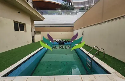 Villa - 5 Bedrooms - 4 Bathrooms for rent in Jumeirah 2 Villas - Jumeirah 2 - Jumeirah - Dubai