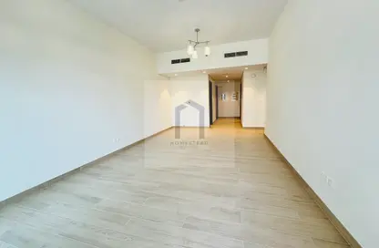 Apartment - 1 Bedroom - 2 Bathrooms for rent in Al Jadaf Building - Al Jaddaf - Dubai