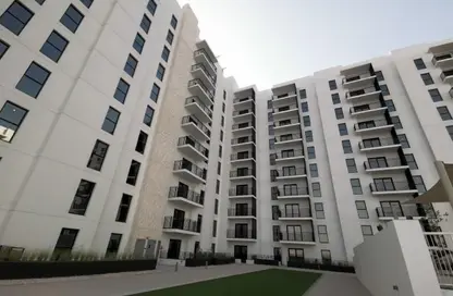 Apartment - 2 Bedrooms - 3 Bathrooms for sale in Waters Edge - Yas Island - Abu Dhabi