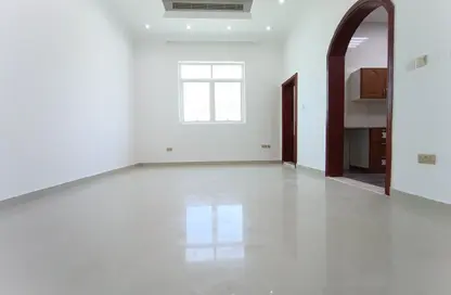 شقة - 2 غرف نوم - 2 حمامات للايجار في مركز محمد بن زايد - مدينة محمد بن زايد - أبوظبي