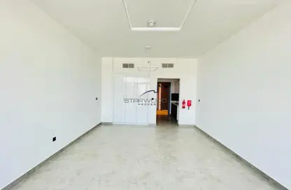 شقة - 1 حمام للايجار في في2 - مدينة دبي الرياضية - دبي شقة - 1 حمام للايجار في في2 - مدينة دبي الرياضية - دبي