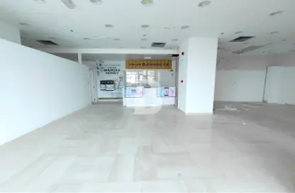 Retail - Studio for rent in Corniche Road - Abu Dhabi