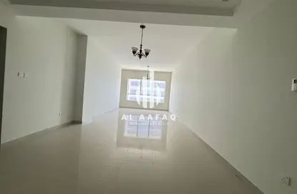 Apartment - 3 Bedrooms - 4 Bathrooms for rent in Al Khan Corniche - Al Khan - Sharjah