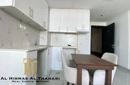 شقة - 1 حمام للبيع في برج بلو ويفز - مجمع دبي ريزيدنس - دبي
