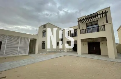 Villa - 5 Bedrooms for rent in Madinat Al Riyad - Abu Dhabi