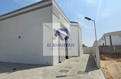 مستودع - استوديو - 2 حمامات للايجار في الصجعة - الشارقة