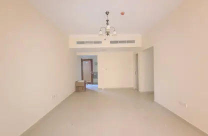 Apartment - 2 Bedrooms - 3 Bathrooms for rent in Muwaileh 3 Building - Muwaileh - Sharjah