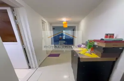 شقة - غرفة نوم - 2 حمامات للبيع في النهدة - الشارقة