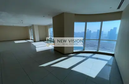 Apartment - 4 Bedrooms - 5 Bathrooms for rent in Al Khan Corniche - Al Khan - Sharjah