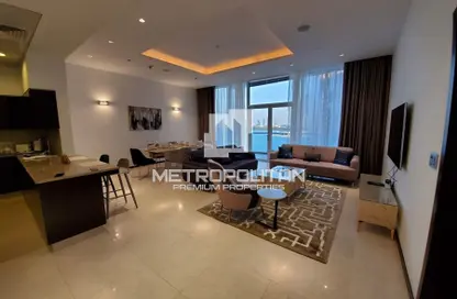 Living Room image for: Apartment - 1 Bedroom - 2 Bathrooms for rent in Ruby - Tiara Residences - Palm Jumeirah - Dubai, Image 1