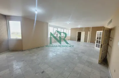Apartment - 4 Bedrooms - 5 Bathrooms for rent in Khalidiya Street - Al Khalidiya - Abu Dhabi