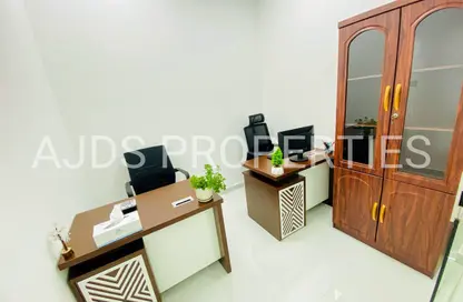 Office Space - Studio - 1 Bathroom for rent in Red Avenue - Al Garhoud - Dubai