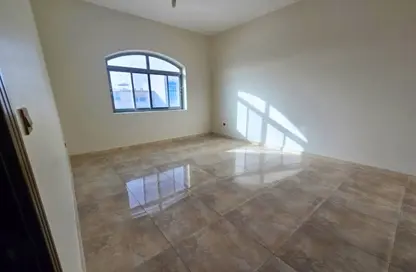Apartment - 3 Bedrooms - 3 Bathrooms for rent in Al Mushrif - Abu Dhabi