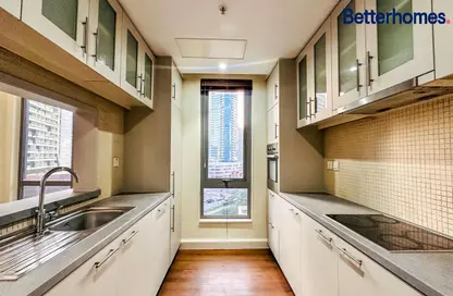 صورة لـ مطبخ شقة - غرفة نوم - 2 حمامات للايجار في البرج الجنوبي 2 - الجناح الجنوبي - دبي وسط المدينة - دبي ، صورة رقم 1