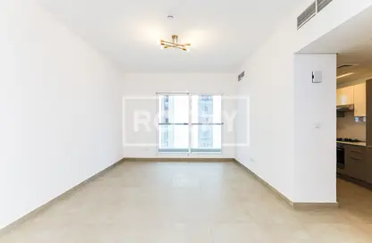 شقة - غرفة نوم - 2 حمامات للايجار في البرج الإمبراطوري - ديستريكت 17 - قرية الجميرا سركل - دبي