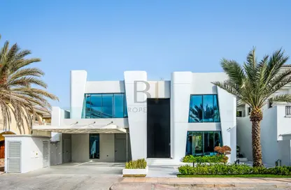 Villa - 5 Bedrooms - 7 Bathrooms for sale in Garden Homes Frond B - Garden Homes - Palm Jumeirah - Dubai