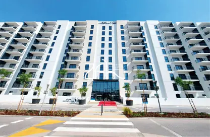 Apartment - 2 Bedrooms - 2 Bathrooms for sale in Waters Edge - Yas Island - Abu Dhabi