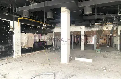 Show Room - Studio - 1 Bathroom for rent in Al Garhoud - Dubai
