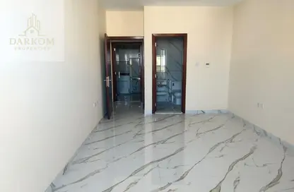 شقة - غرفة نوم - 2 حمامات للايجار في 3 المويهات - المويهات - عجمان شقة - غرفة نوم - 2 حمامات للايجار في 3 المويهات - المويهات - عجمان