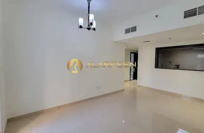 شقة - غرفة نوم - 2 حمامات للايجار في بناية رويال جي في سي - الضاحية 10 - قرية الجميرا سركل - دبي