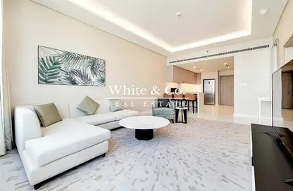 Living / Dining Room image for: Apartment - 1 Bedroom - 2 Bathrooms for rent in The Palm Tower - Palm Jumeirah - Dubai, Image 1