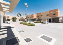 Townhouse - 3 bedrooms - 3 bathrooms for rent in Manazel Al Reef 2 - Al Samha - Abu Dhabi