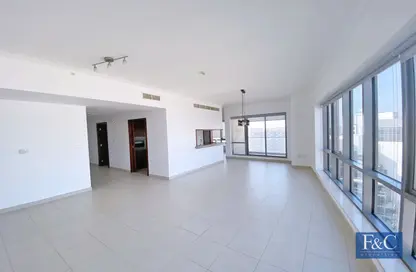 Empty Room image for: Apartment - 2 Bedrooms - 3 Bathrooms for rent in South Ridge 6 - South Ridge - Downtown Dubai - Dubai, Image 1
