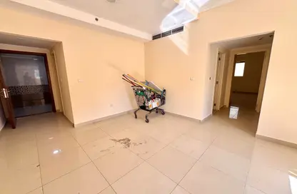 Apartment - 2 Bedrooms - 3 Bathrooms for rent in Muwaileh 29 Building - Muwaileh - Sharjah