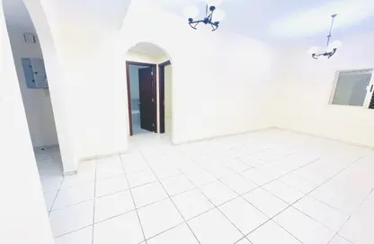 Apartment - 1 Bedroom - 2 Bathrooms for rent in Muwaileh 29 Building - Muwaileh - Sharjah