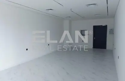 Office Space - Studio - 1 Bathroom for rent in Tamani Art Tower - Business Bay - Dubai