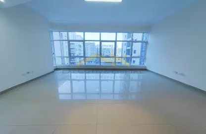 Empty Room image for: Apartment - 3 Bedrooms - 3 Bathrooms for rent in Al Muhairy Centre - Al Khalidiya - Abu Dhabi, Image 1