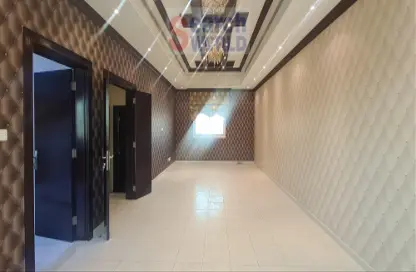 صورة لـ ردهة-ممر فيلا - 4 غرف نوم - 6 حمامات للايجار في فيلات مدينة خليفة آيه - مدينة خليفة أ - مدينة خليفة - أبوظبي ، صورة رقم 1
