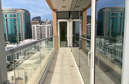Apartment - 3 Bedrooms - 4 Bathrooms for rent in United Square - Al Khalidiya - Abu Dhabi
