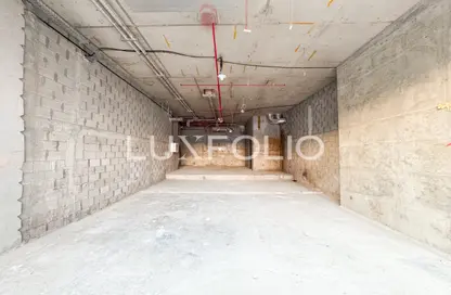 Retail - Studio for rent in Binghatti Corner - Jumeirah Village Circle - Dubai