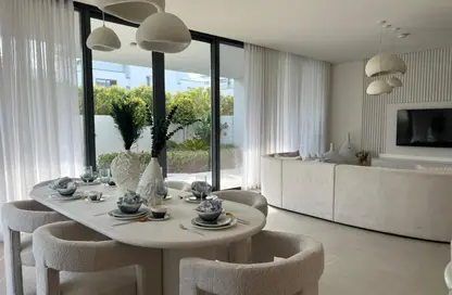 فيلا - 5 غرف نوم - 7 حمامات للبيع في جزيرة الشمس - مدينة أجمل مكان - مدينة الواجهة المائية لإمارة الشارقة - الشارقة