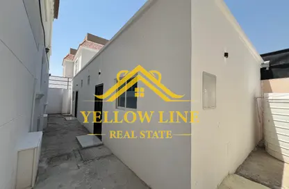 Apartment - Studio - 1 Bathroom for rent in Mohamed Bin Zayed City - Abu Dhabi