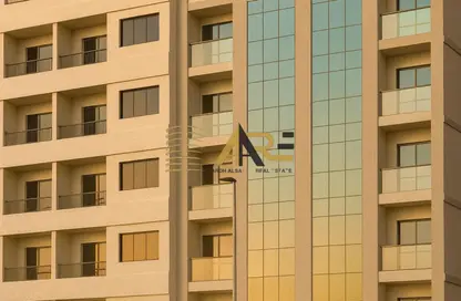 عمارة بالكامل - 8 غرف نوم - 8 حمامات للبيع في سراب 2 - الجادة - الشارقة