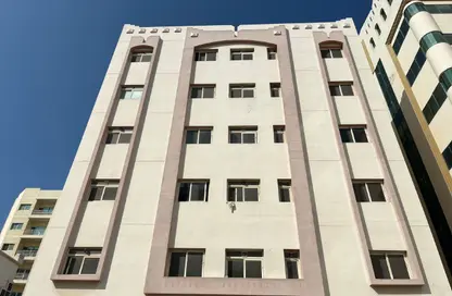 عمارة بالكامل - استوديو - 8 حمامات للبيع في القليعة - الشرق - الشارقة