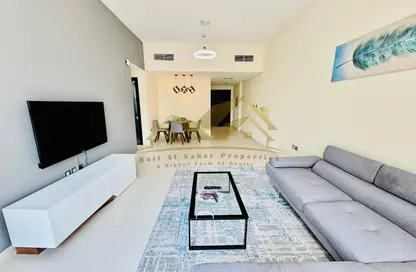 Apartment - 1 Bedroom - 2 Bathrooms for rent in Jumeirah Garden City - Al Satwa - Dubai