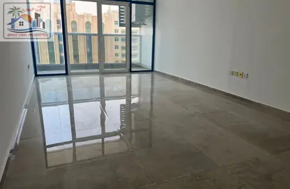 شقة - غرفة نوم - 2 حمامات للايجار في برج البوابة 1 - مشيرف - عجمان