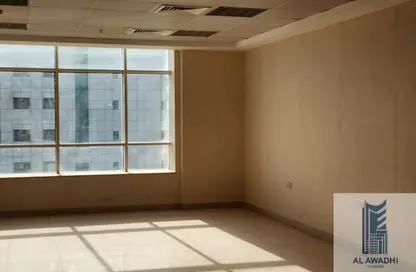 Office Space - Studio - 1 Bathroom for rent in Al Awadhi Tower - Sheikh Hamad Bin Abdullah St. - Fujairah