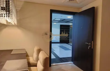 صورة لـ غرفة- غرفة النوم شقة - 1 حمام للايجار في سكاي جاردنز - مركز دبي المالي العالمي - دبي ، صورة رقم 1