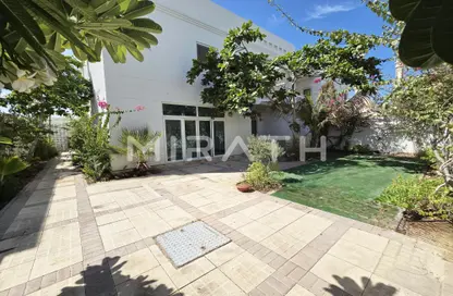 Villa - 4 Bedrooms - 4 Bathrooms for rent in Jumeirah 3 Villas - Jumeirah 3 - Jumeirah - Dubai